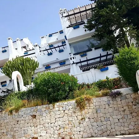 Apart Otel Pueblo Evita Hill 3*